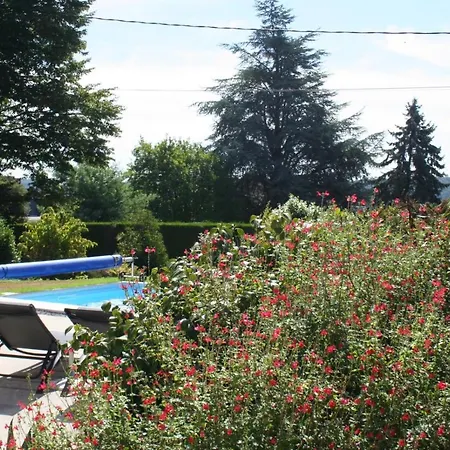 Maudon Coeur De Baie Bed and Breakfast Ponts