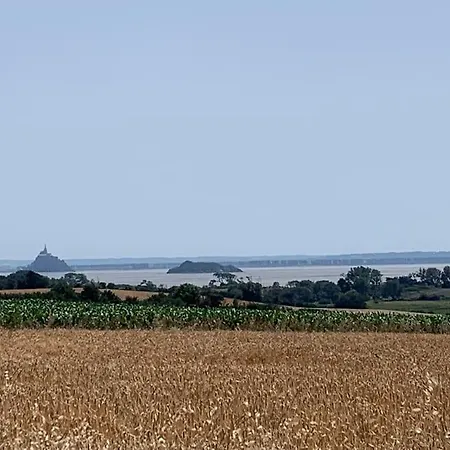 Maudon Coeur De Baie Bed and Breakfast 3*